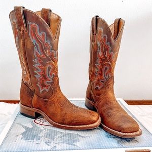 Boulet women’s cowboy boots.